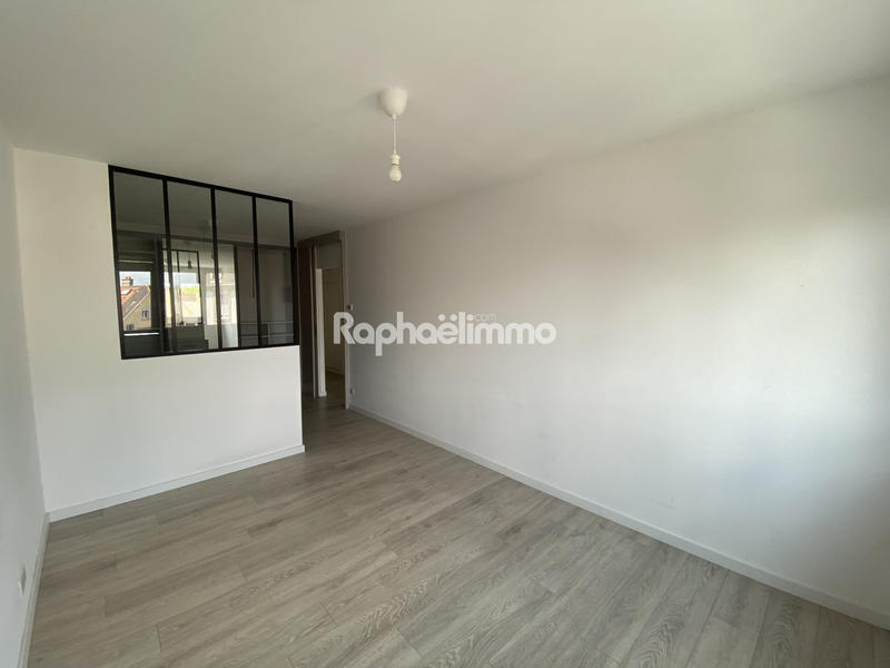 Appartement - 90 m² - 3 pièces