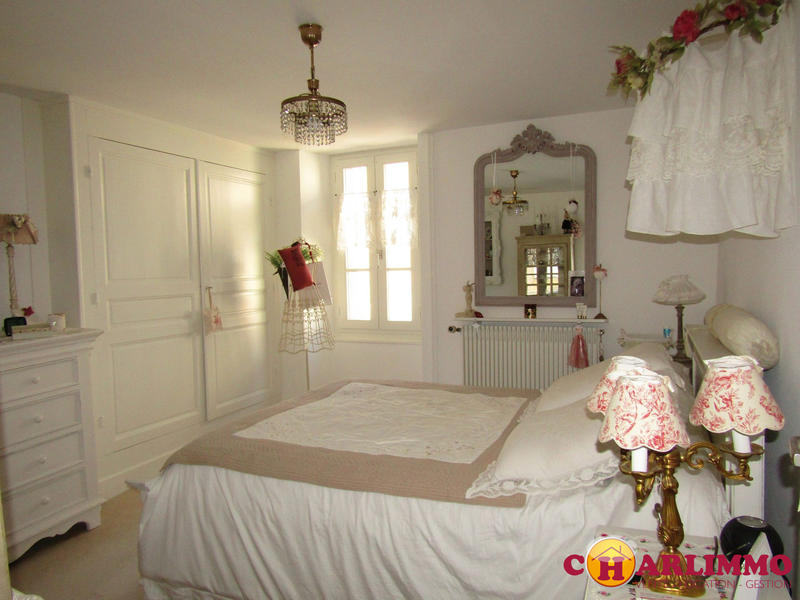 Maison traditionnelle - 102 m² - 5 pièces