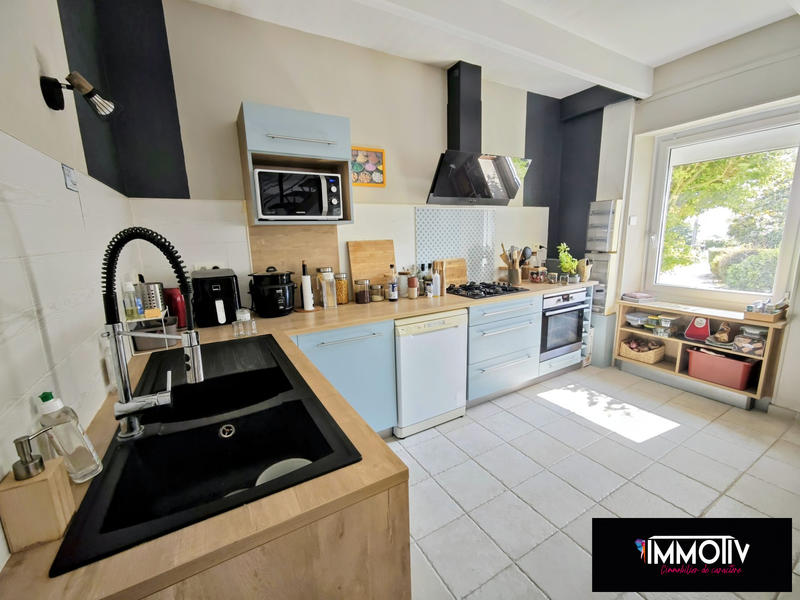 Maison - 176 m² - 8 pièces