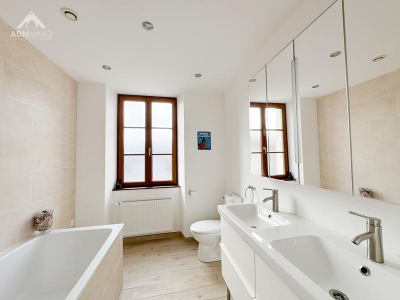 Maison - 429 m² - 10 pièces