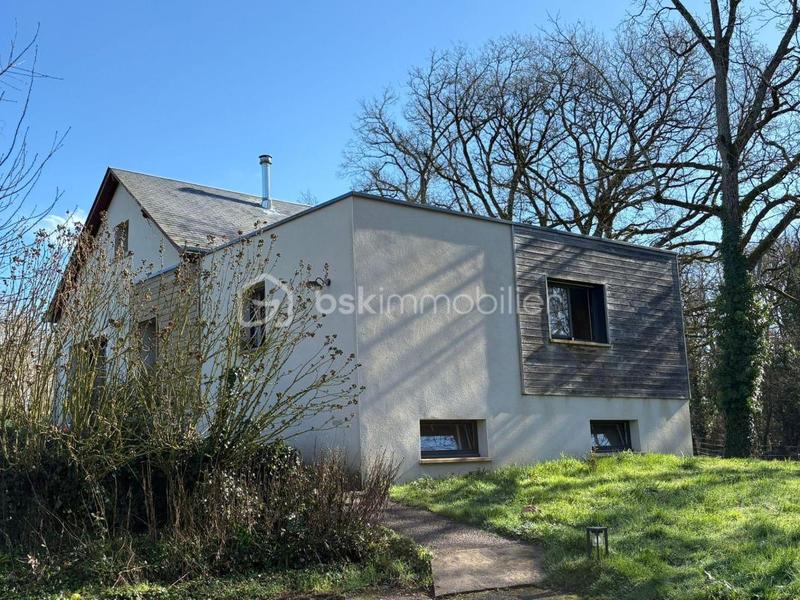 Demeure - 94 m² - 5 pièces