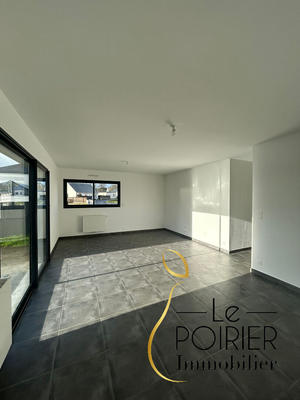 Maison - 93 m² - 4 pièces