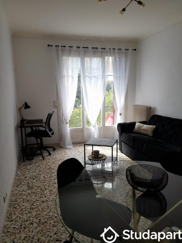 Chambre - 13 m² - 1 pièce