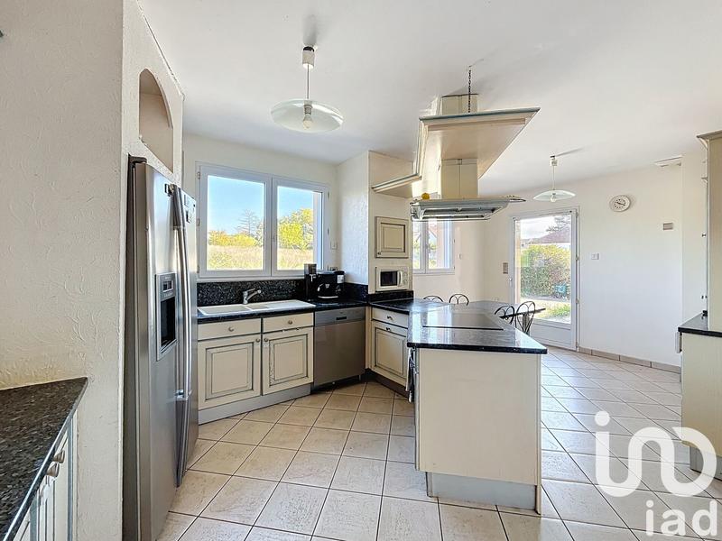 Maison - 217 m² - 8 pièces