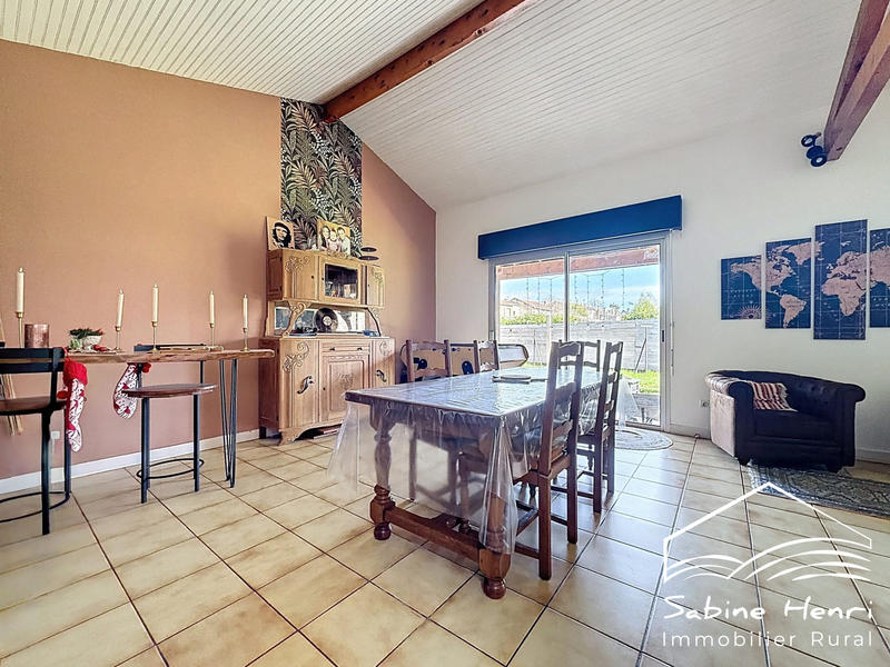 Maison - 180 m² - 7 pièces