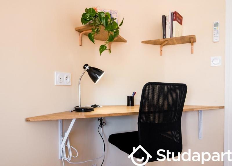 Chambre - 9 m² - 1 pièce