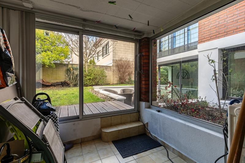 Maison - 201 m² - 7 pièces