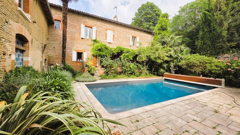 Demeure - 315 m² - 10 pièces