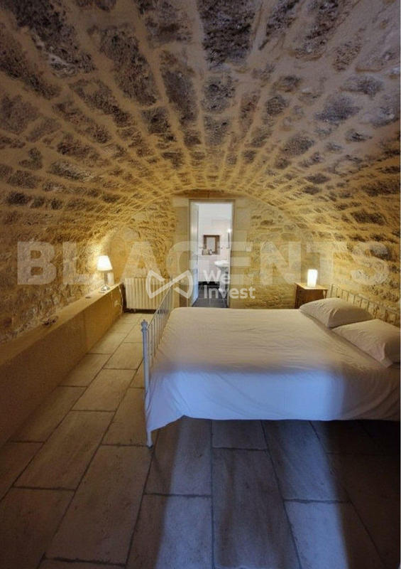 Maison - 200 m² - 8 pièces