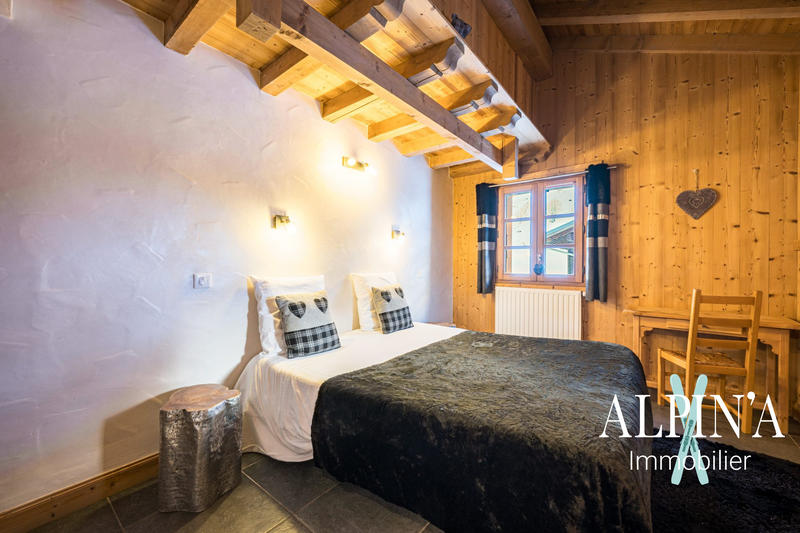 Châlet - 414 m² - 9 pièces