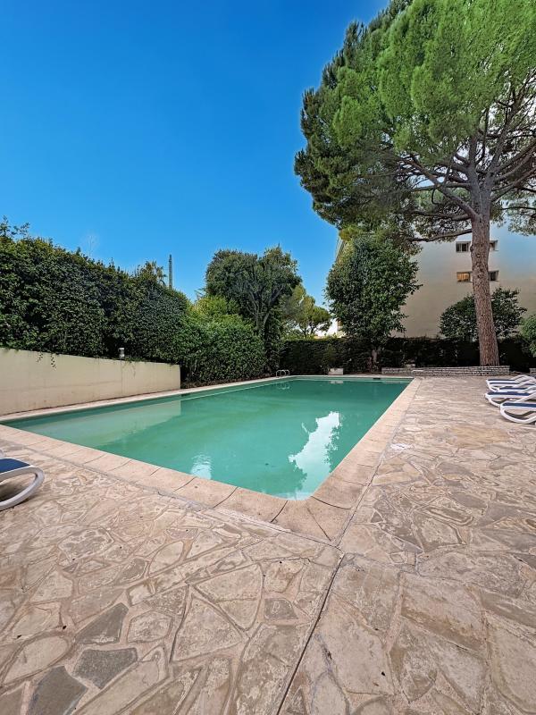 Studio - 18 m² - 1 pièce