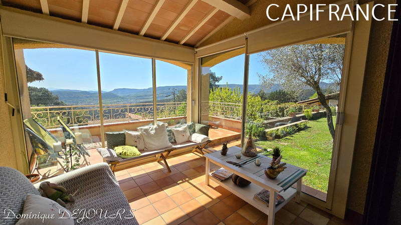 Maison - 250 m² - 8 pièces