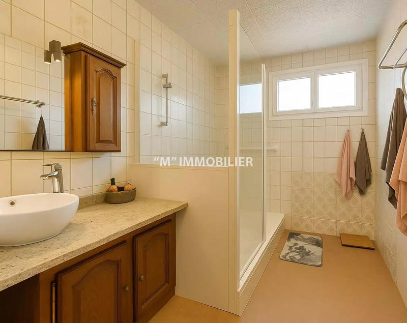 Maison - 93 m² - 4 pièces