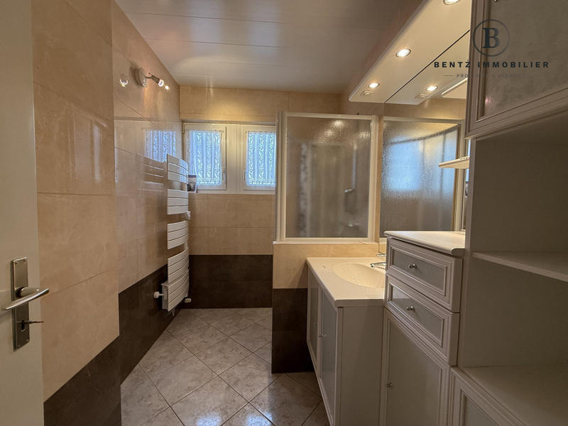 Maison - 98 m² - 6 pièces