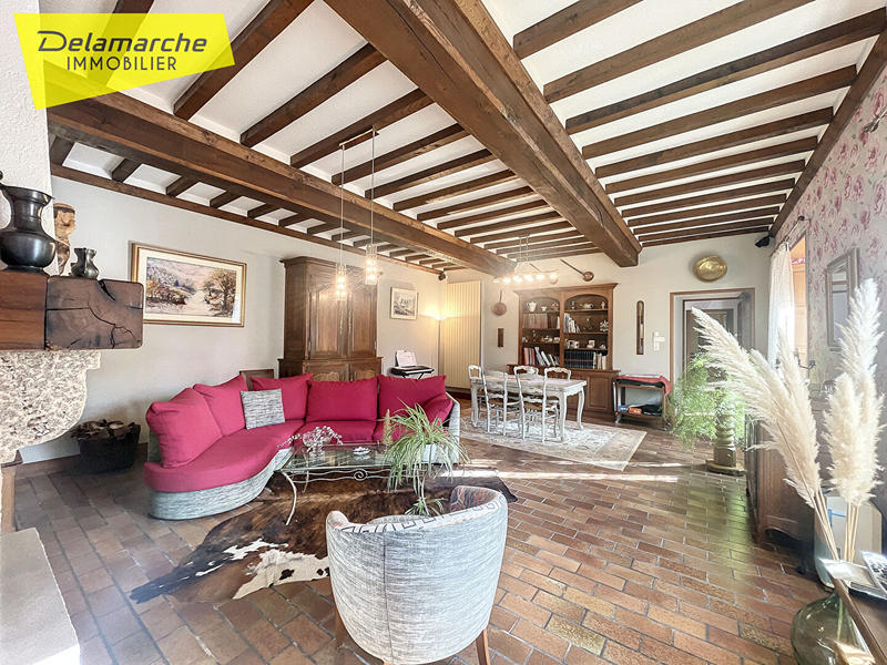 Maison - 231 m² - 7 pièces