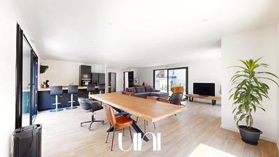 Maison - 147 m² - 6 pièces