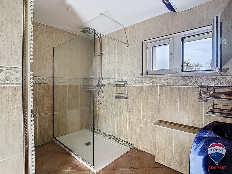 Maison - 213 m² - 12 pièces