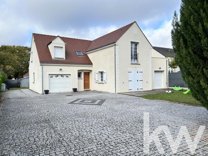 Maison - 174 m² - 8 pièces