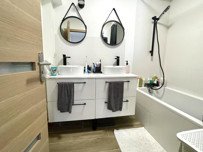 Appartement - 100 m² - 4 pièces