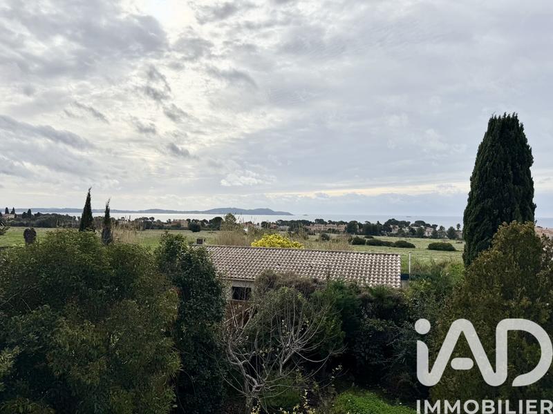 Maison - 101 m² - 5 pièces