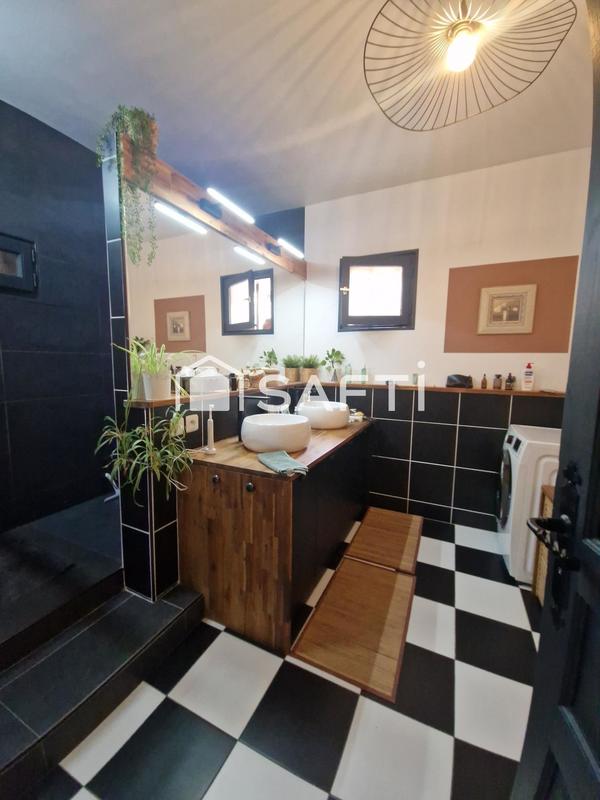 Maison - 165 m² - 6 pièces