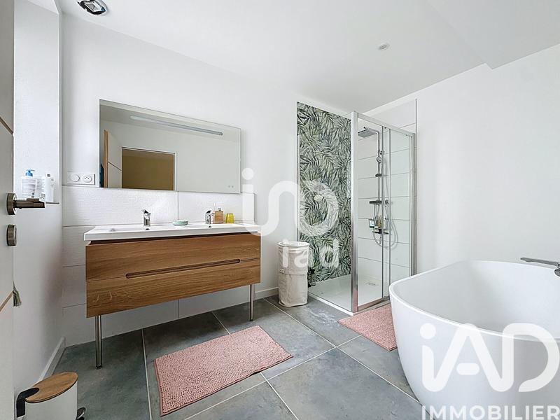 Maison - 180 m² - 5 pièces