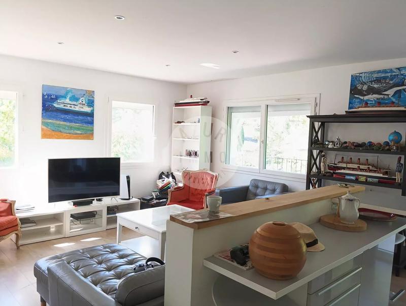 Maison - 197 m² - 7 pièces