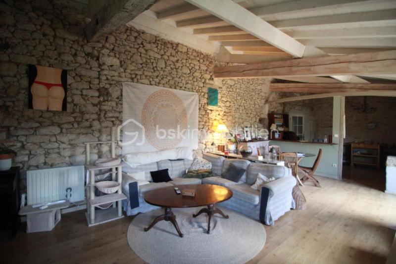 Corps de ferme - 300 m² - 10 pièces