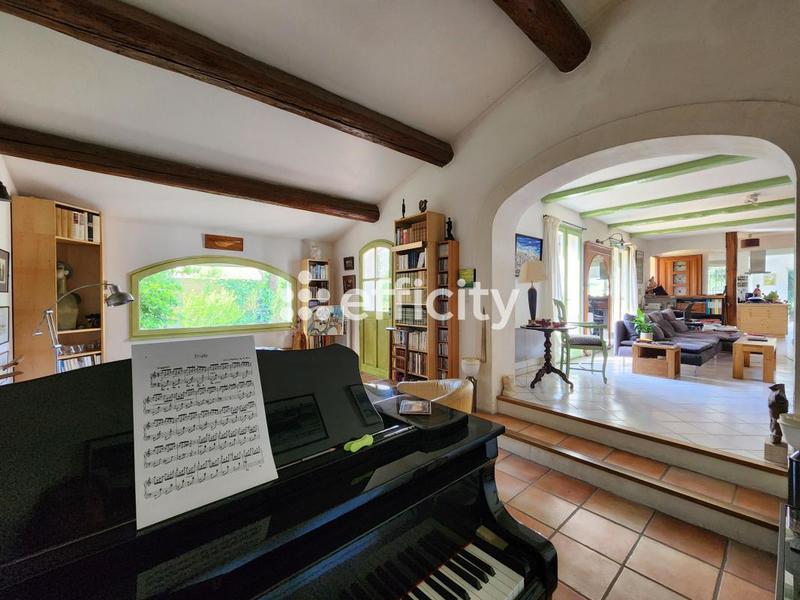 Maison - 165 m² - 6 pièces