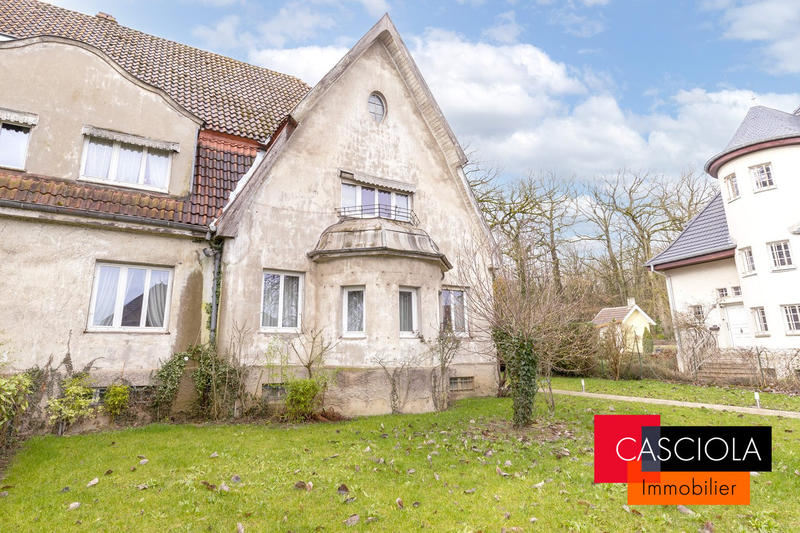 Maison - 259 m² - 9 pièces