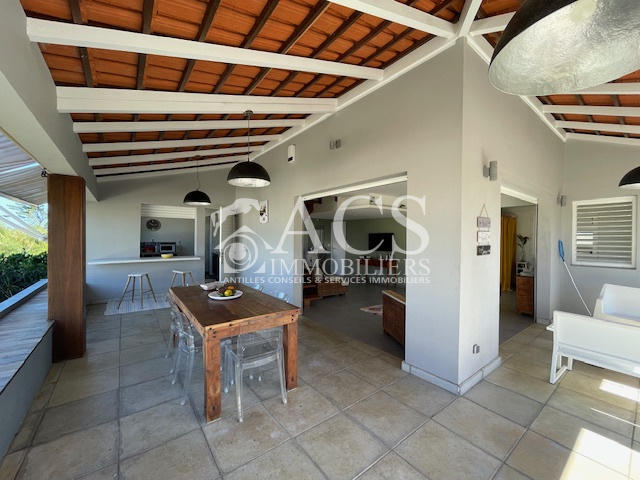 Maison - 115 m² - 4 pièces