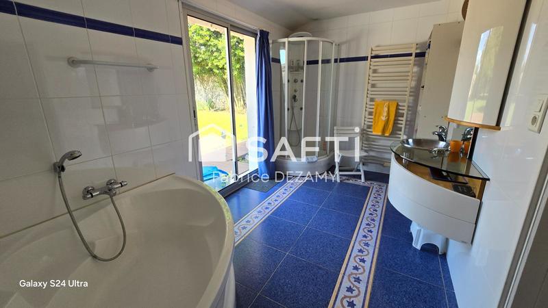 Maison - 305 m² - 7 pièces