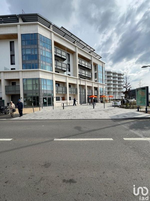 Local commercial - 437 m²