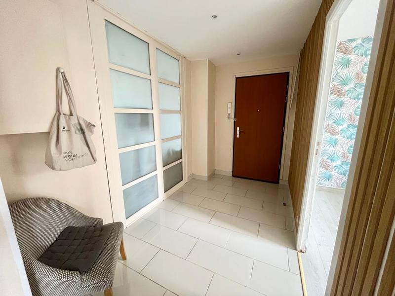 Appartement - 85 m² - 4 pièces