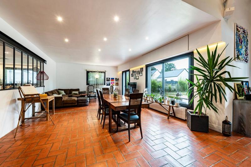 Maison - 302 m² - 7 pièces