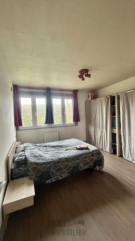 Maison - 90 m² - 5 pièces