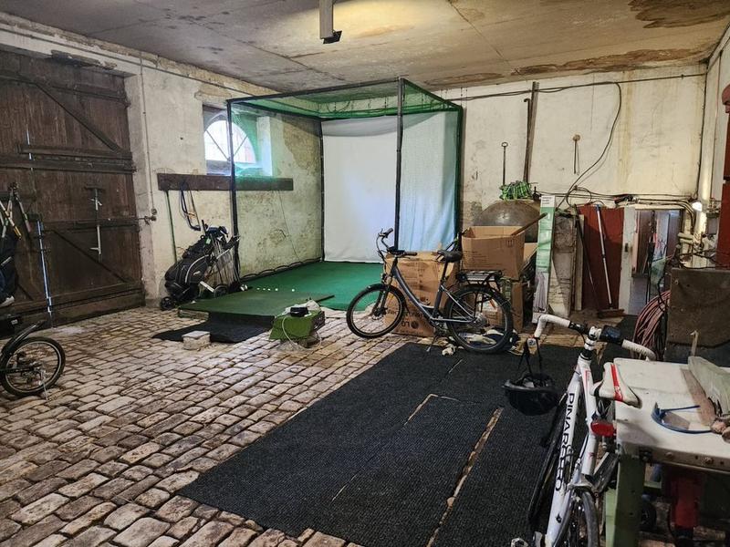 Maison - 446 m² - 13 pièces