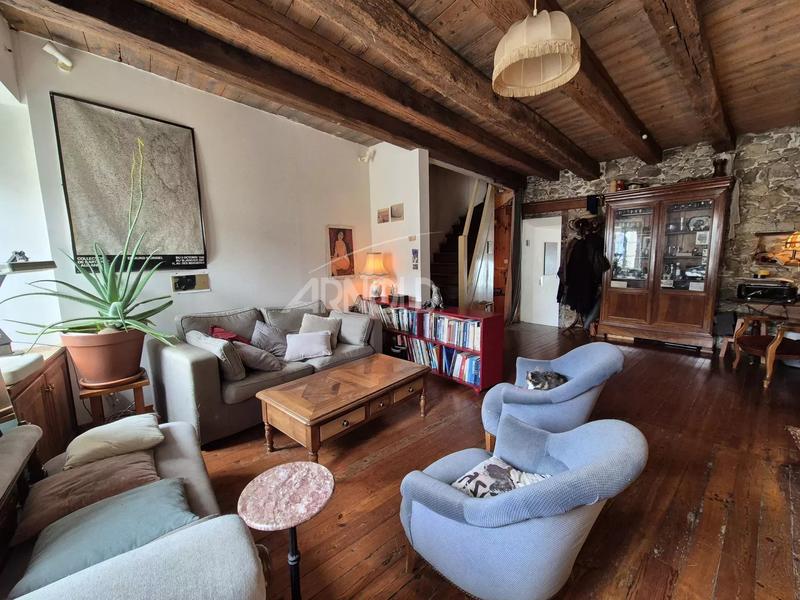 Immeuble - 172 m² - 8 pièces