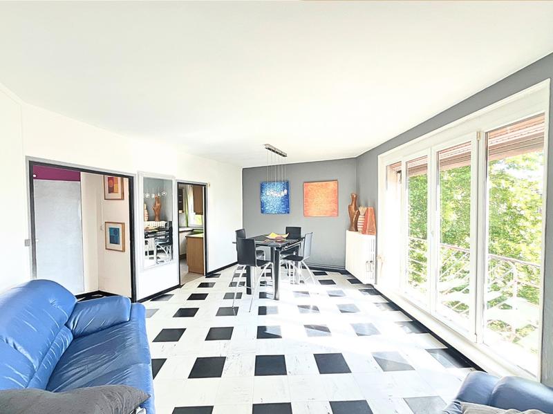Appartement - 80 m² - 4 pièces