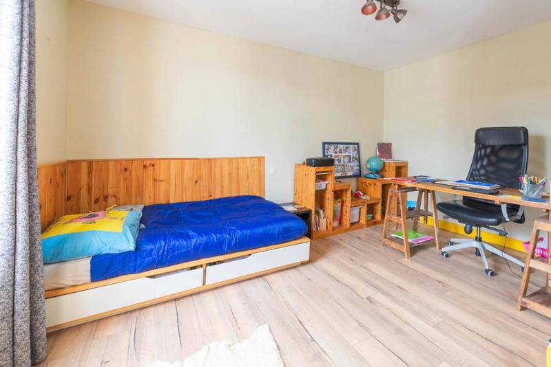 Maison - 215 m² - 9 pièces