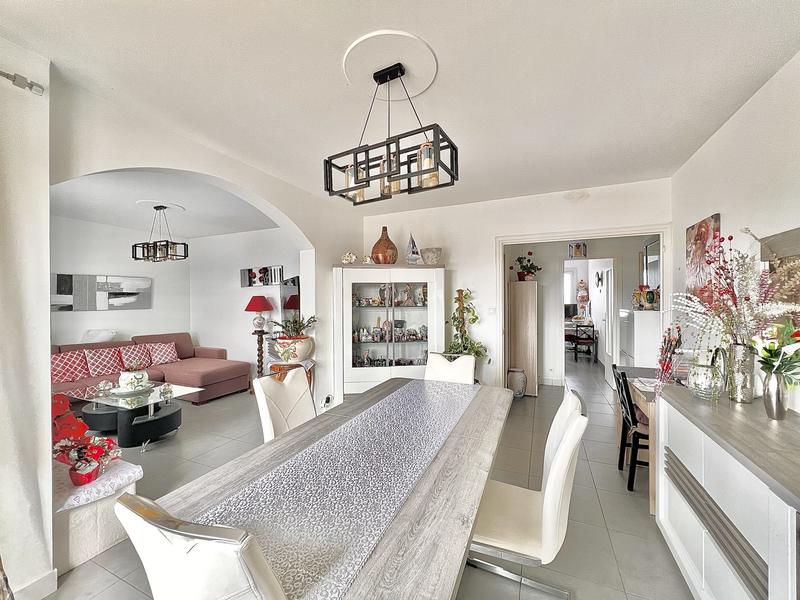 Appartement - 92 m² - 5 pièces