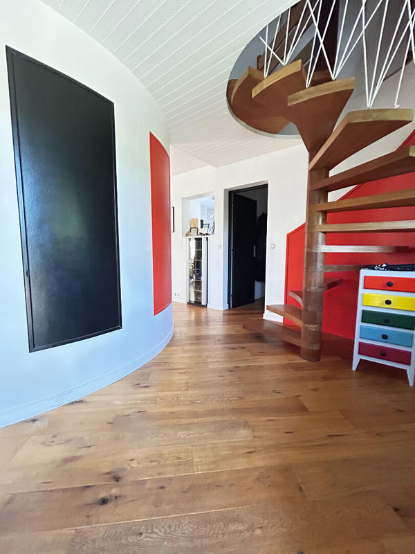 Maison - 170 m² - 8 pièces