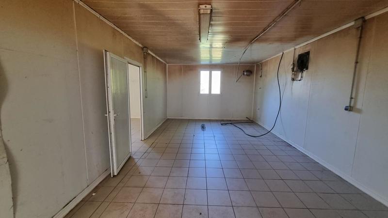 Maison - 200 m² - 2 pièces