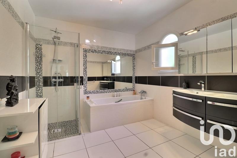 Maison - 130 m² - 4 pièces