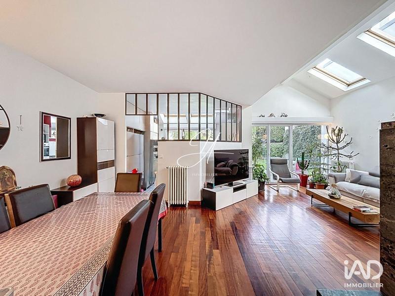 Maison - 193 m² - 9 pièces