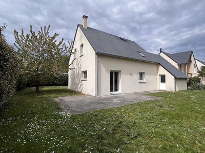 Maison traditionnelle - 105 m² - 6 pièces