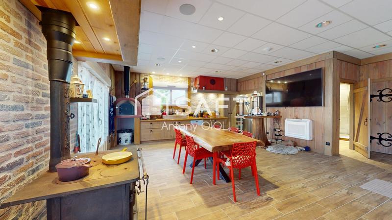 Maison - 280 m² - 6 pièces