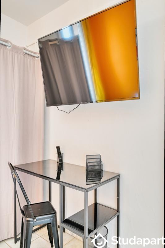 Chambre - 9 m² - 1 pièce