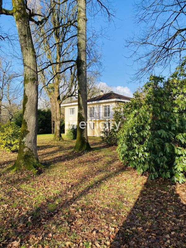 Maison - 167 m² - 6 pièces