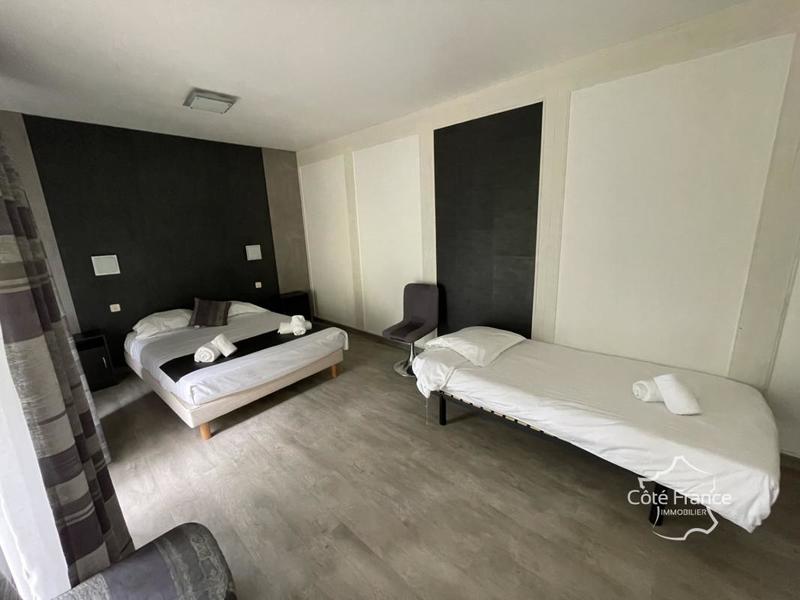 Fonds de commerce - Local commercial - 900 m²